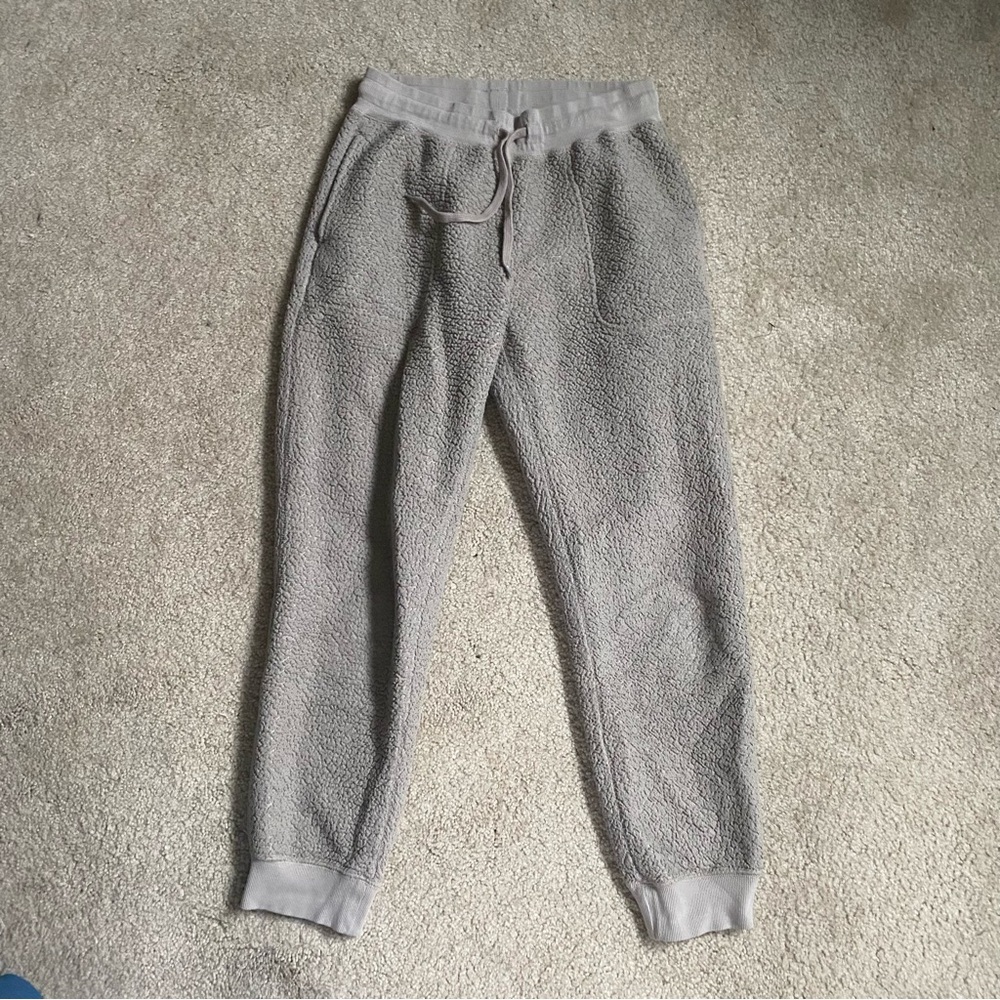 Uniqlo Sherpa Cropped Joggers